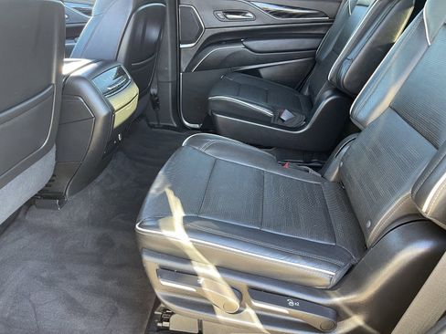 Used 2023 Cadillac Escalade Sport image 18