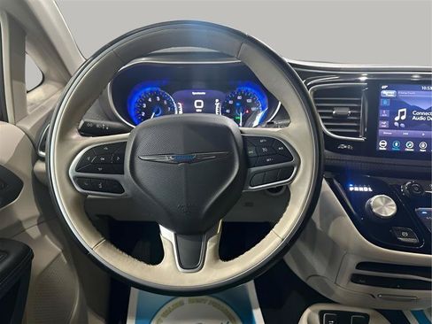 Used 2019 Chrysler Pacifica Limited FWD image 13