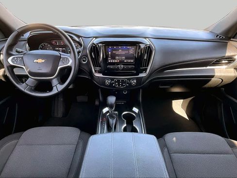 Used 2023 Chevrolet Traverse LT FWD image 15