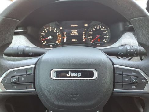 Used 2025 Jeep Compass Sport w/ Mopar Graphics Package AWD/4WD image 43