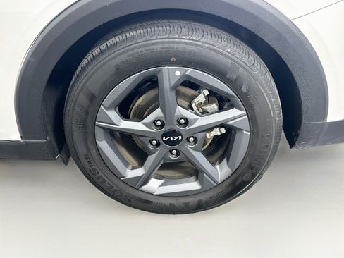 Used 2025 Kia K4 FWD image 11