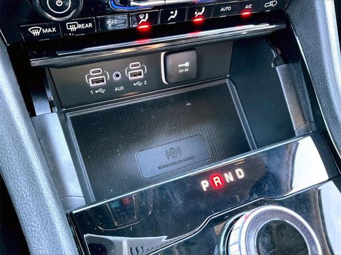 Used 2023 Jeep Grand Cherokee Altitude image 32