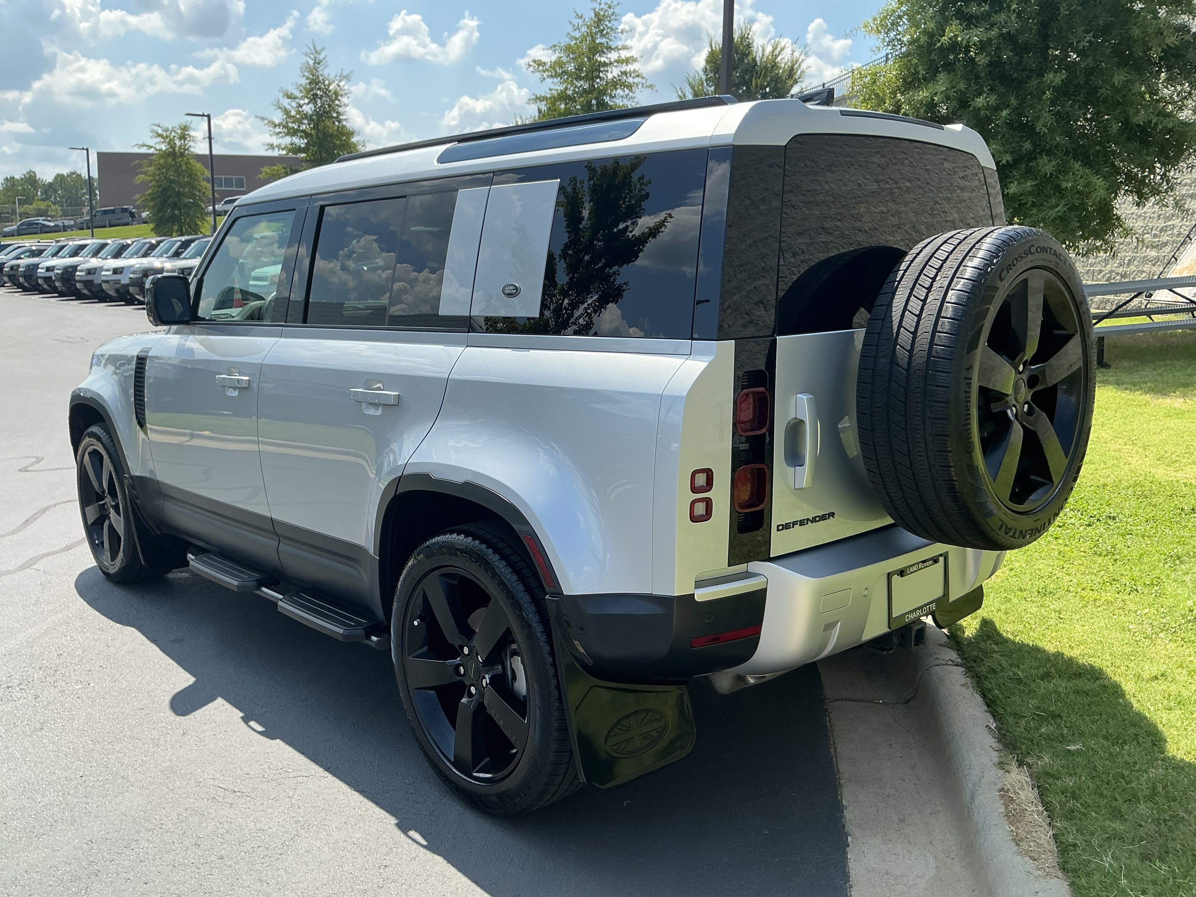 Certified 2024 Land Rover Defender 110 S AWD/4WD image 5
