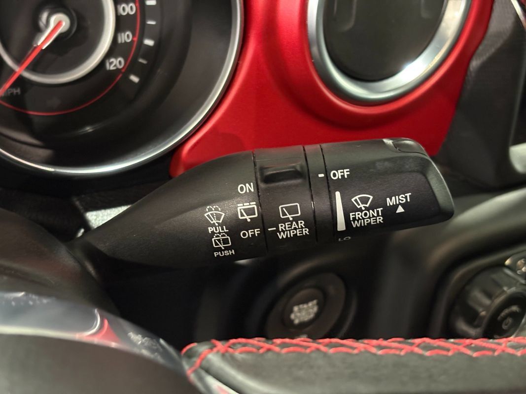 Used 2021 Jeep Wrangler Unlimited Rubicon AWD/4WD image 16