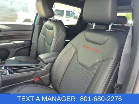 New 2026 Jeep Compass Trailhawk w/ Sun, Sound & Navigation Group AWD/4WD image 17