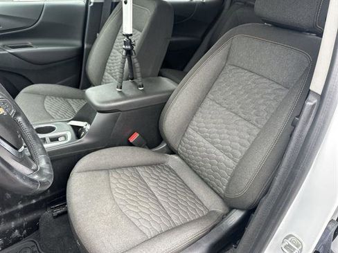 Used 2020 Chevrolet Equinox LT w/ Driver Convenience Package image 36