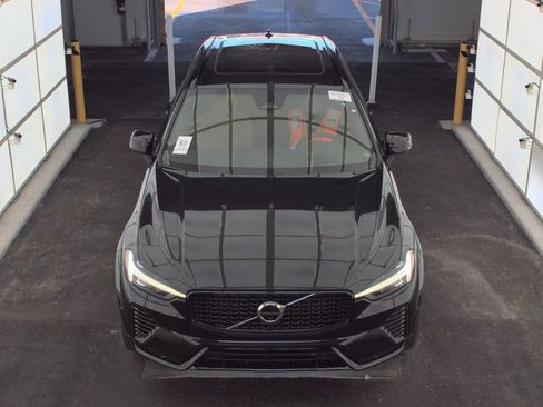 Used 2023 Volvo XC60 T8 Ultimate w/ Protection Package Premier image 5