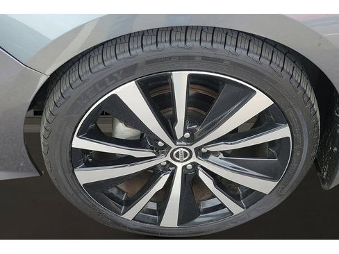 Used 2021 Nissan Altima 2.5 SR FWD image 10