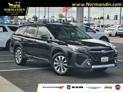 Used 2023 Subaru Outback Limited AWD/4WD image 1