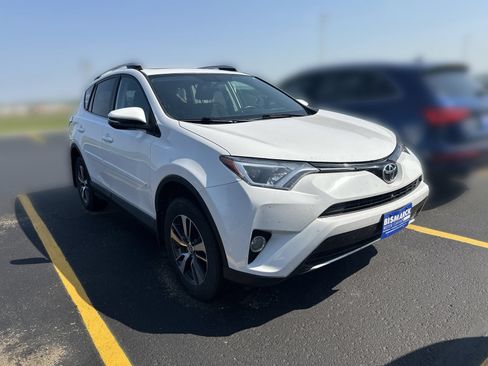 Used 2016 Toyota RAV4 XLE w/ Protection Package AWD/4WD image 2