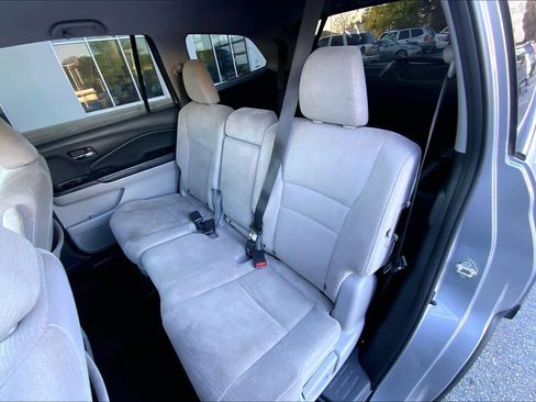 Used 2017 Honda Pilot EX image 20
