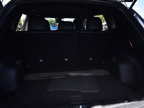 Used 2025 Jeep Compass Trailhawk AWD/4WD image 25