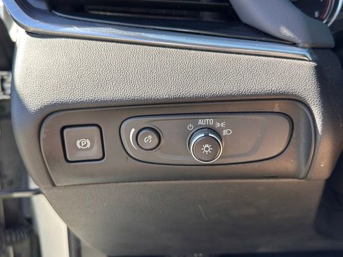 Used 2019 Buick Enclave Essence image 34
