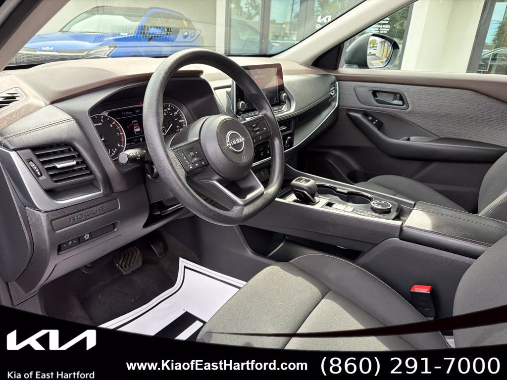 Used 2023 Nissan Rogue S AWD/4WD image 32