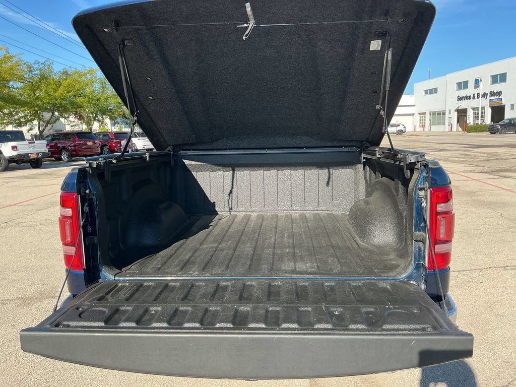 Used 2019 RAM 1500 Laramie AWD/4WD image 23