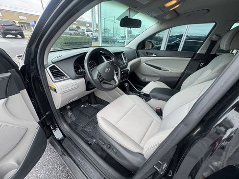 Used 2017 Hyundai Tucson Sport image 7