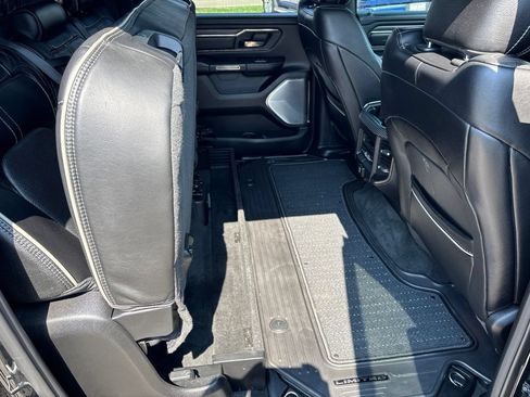 Used 2020 RAM 1500 Limited w/ Black Appearance Package AWD/4WD image 13