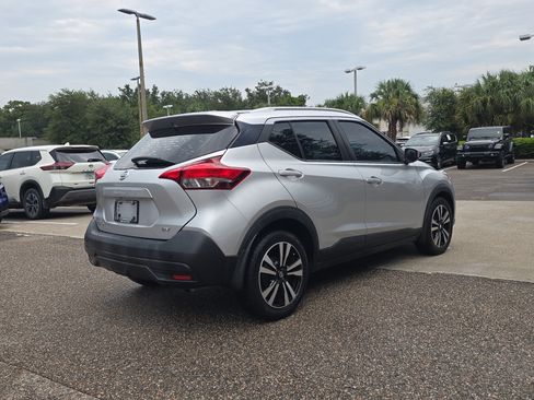 Used 2018 Nissan Kicks SV w/ Exterior Electronics Package FWD image 8