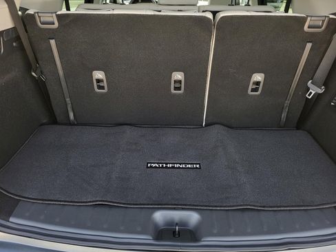 New 2026 Nissan Pathfinder SL image 14