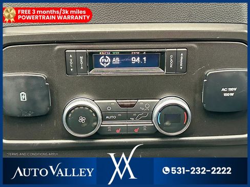 Used 2019 Ford Expedition Limited w/ Equipment Group 302A AWD/4WD image 39