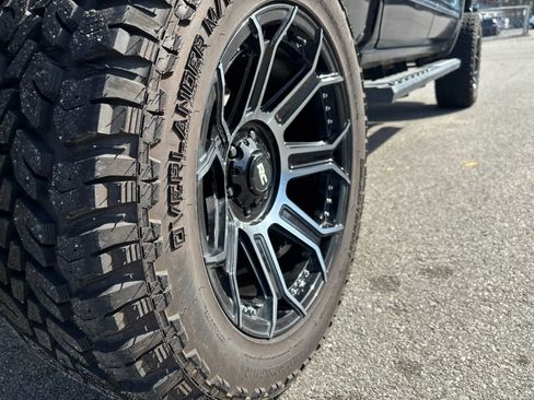 Used 2018 GMC Sierra 1500 SLT w/ SLT Premium Package image 10