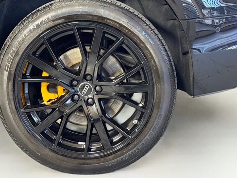 Used 2022 Audi e-tron Chronos w/ Chronos Package image 29