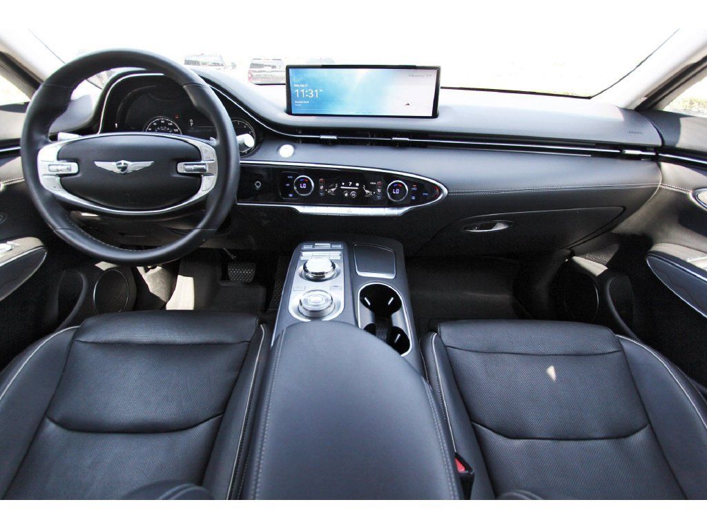 Used 2023 Genesis GV70 2.5T w/ Advanced Package AWD/4WD image 10