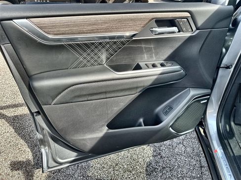 New 2026 GMC Acadia Denali w/ Super Cruise Package image 21