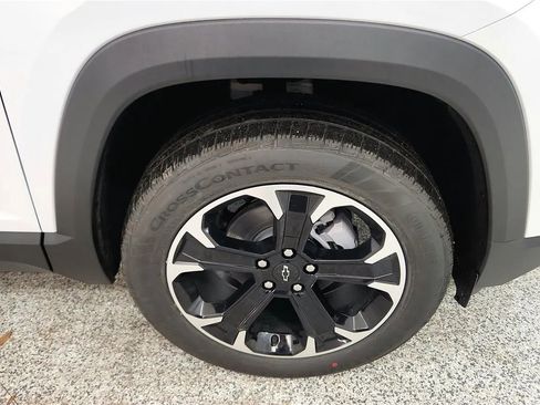 New 2026 Chevrolet Equinox LT FWD image 13