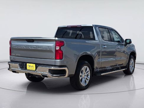 Used 2023 Chevrolet Silverado 1500 LTZ w/ Z71 Off-Road Package AWD/4WD image 5