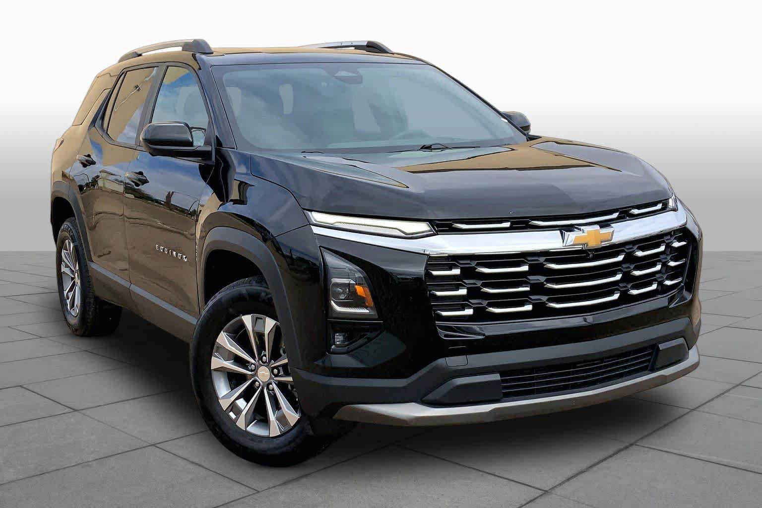 Used 2025 Chevrolet Equinox LT w/ Convenience Package II FWD image 2