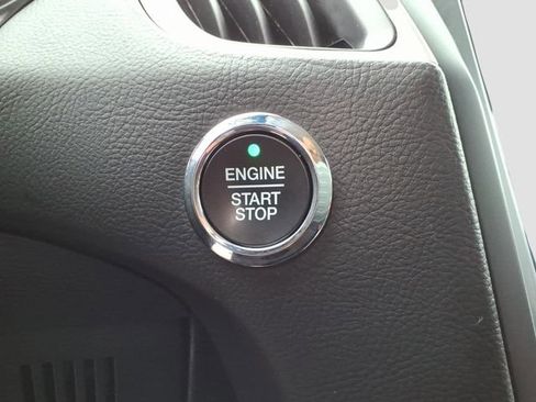 Certified 2024 Ford Edge SEL image 19