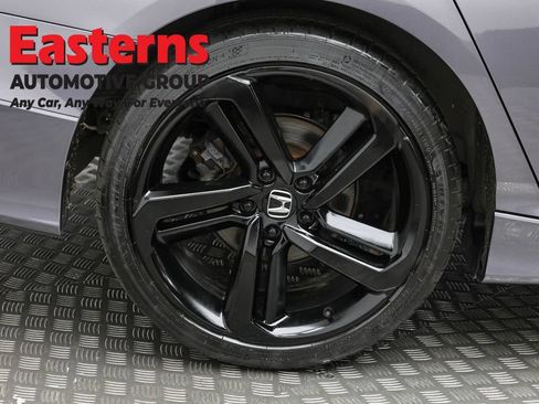 Used 2018 Honda Accord Sport image 28