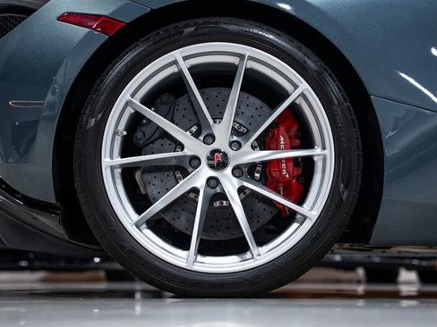 Used 2018 McLaren 720S Performance RWD image 37
