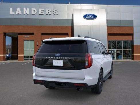 New 2025 Ford Expedition Active image 8