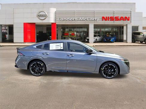New 2026 Nissan Sentra SR w/ SR Premium Package FWD image 2
