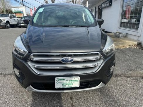 Used 2017 Ford Escape SE image 8