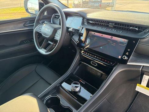 New 2026 Jeep Grand Cherokee Limited w/ Limited Altitude Package RWD image 27