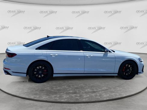 Used 2023 Audi S8 w/ S8 Comfort Plus Package AWD/4WD image 9