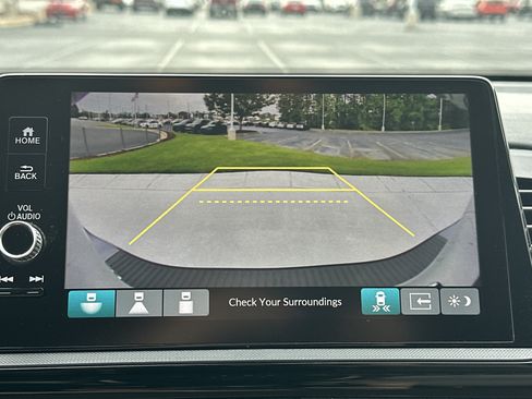 Used 2025 Honda Odyssey Touring image 25