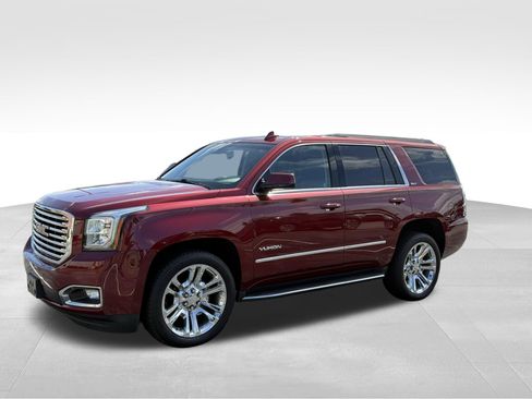 Used 2017 GMC Yukon SLT w/ Premium Edition image 3