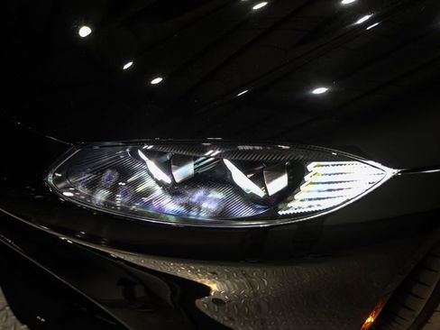 Used 2022 Aston Martin V8 Vantage Roadster image 31