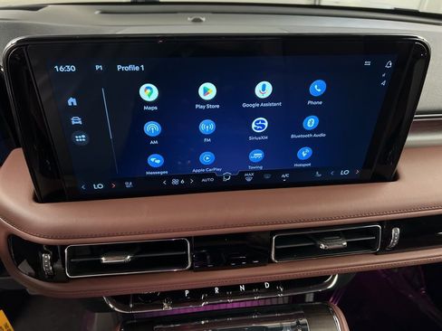 Used 2025 Lincoln Aviator Reserve w/ Equipment Group 201A image 10