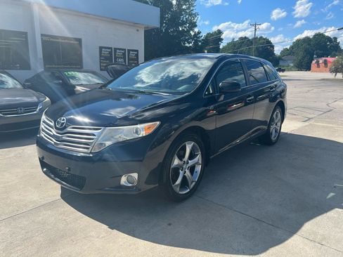 Used 2009 Toyota Venza AWD image 2
