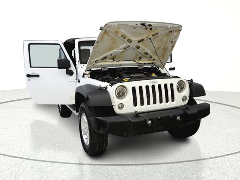 Used 2014 Jeep Wrangler Sport AWD/4WD image 9