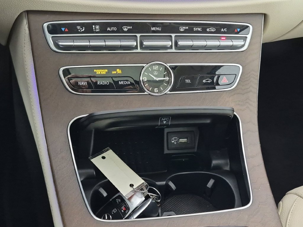 Used 2020 Mercedes-Benz E 350 4MATIC Sedan w/ Parking Assistance Package image 27