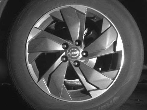Used 2025 Nissan Rogue SV AWD/4WD image 14