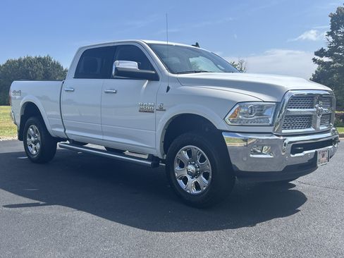 Used 2018 RAM 2500 Laramie w/ Off Road Package AWD/4WD image 38
