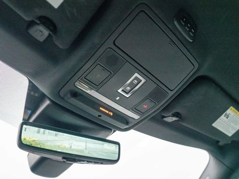 Used 2020 Land Rover Range Rover Evoque First Edition image 21