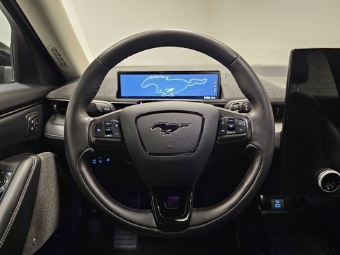 Used 2024 Ford Mustang Mach-E Premium image 21